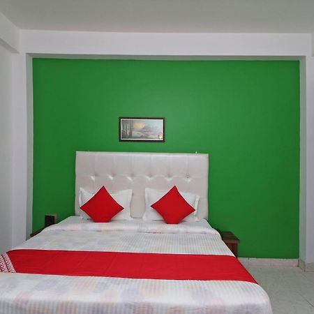 Hotel O Ooak Hotel Велика Нойда Екстер'єр фото